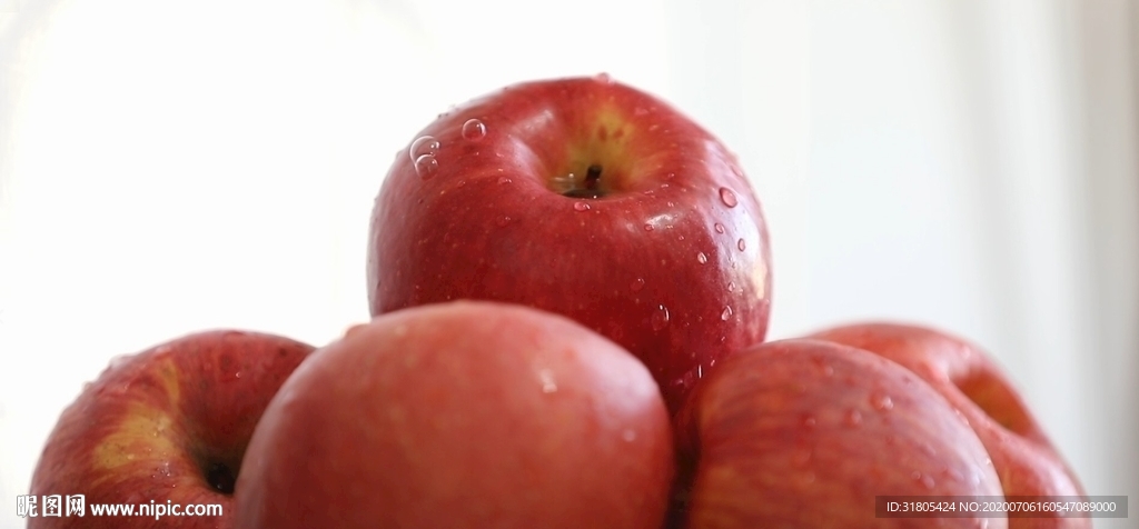 洗苹果  洗水果