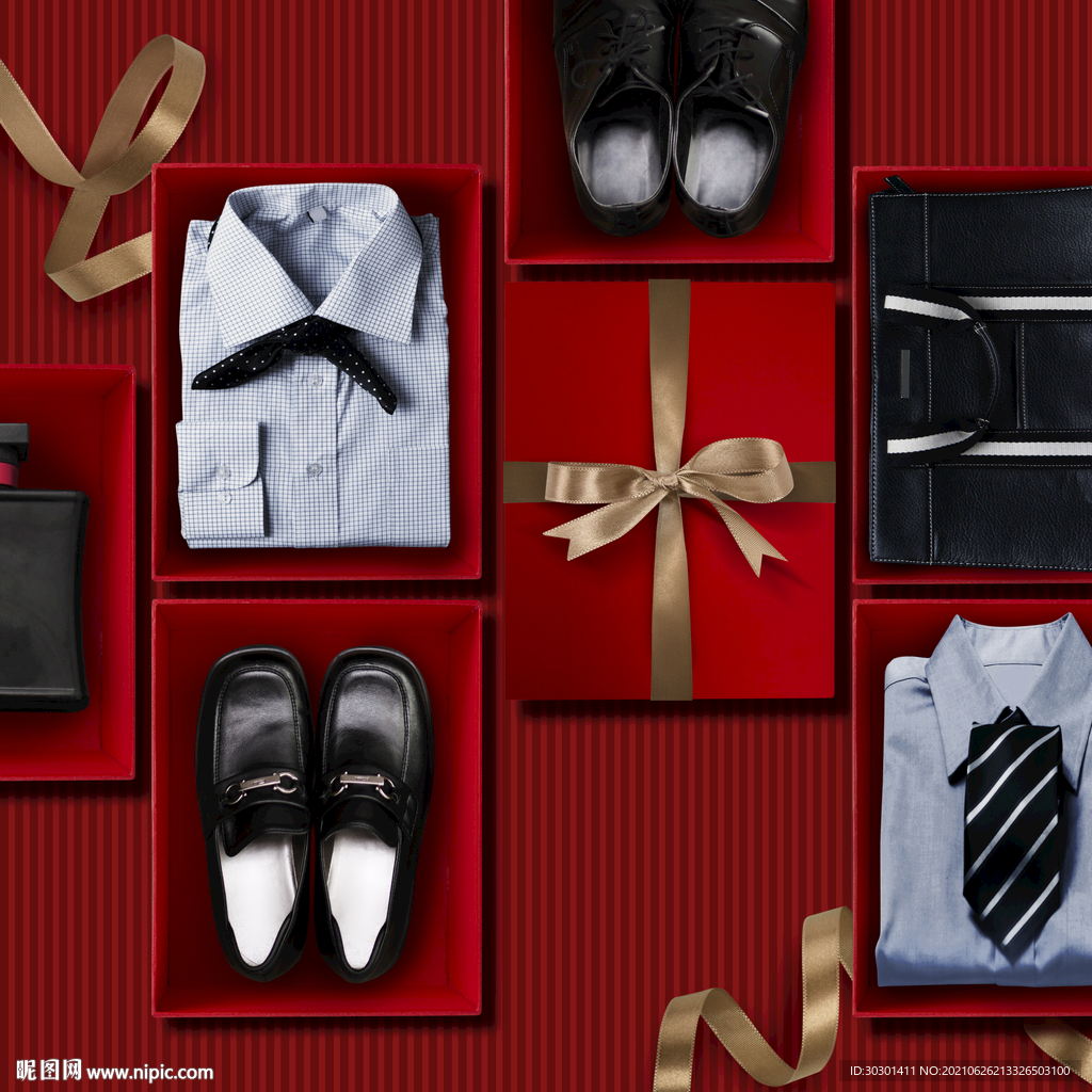 红色会员礼盒包装盒海报模板