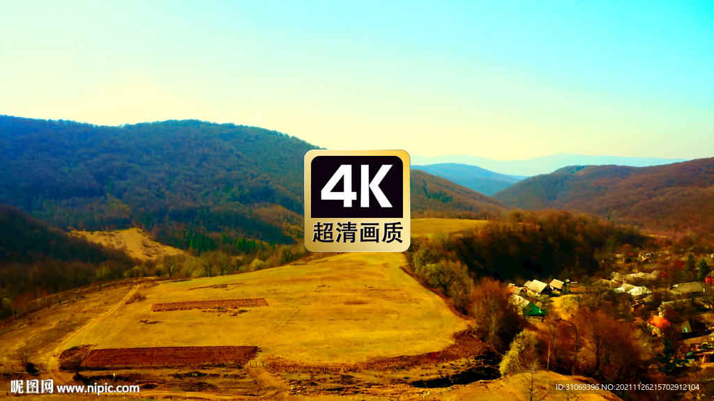 航拍远山村庄美景