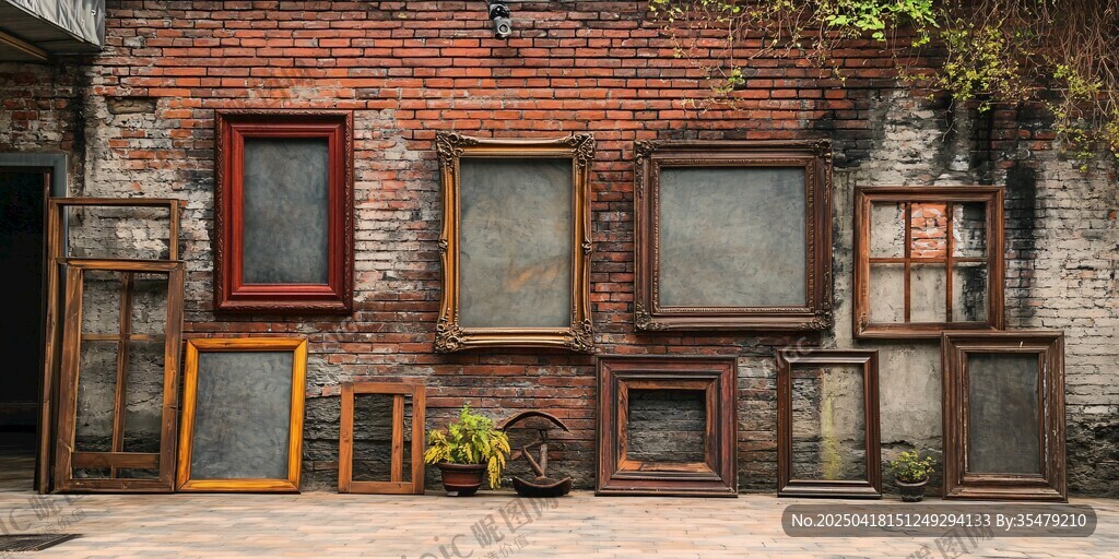 复古窗框靠墙陈列