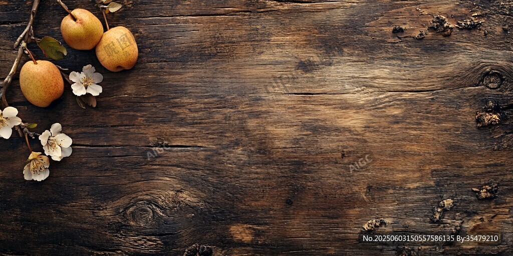 木桌上的黄果与白花