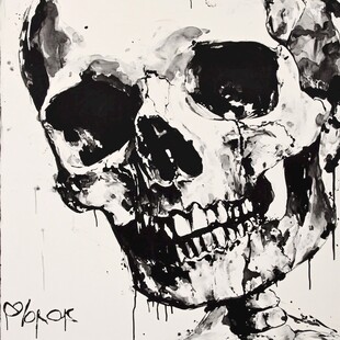 大牌骷髅头印花图案