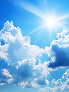 蓝天白云太阳光