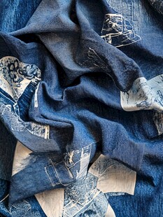 蓝白提花棉织物残片