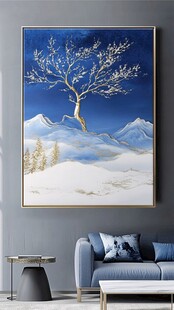 蓝色山水画中的鹿和树