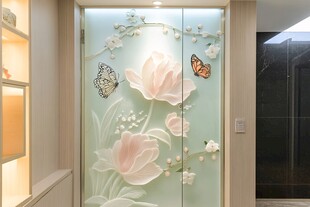 玉兰花蝴蝶艺术玻璃隔断