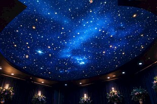 梦幻星空吊顶营造浪漫氛围