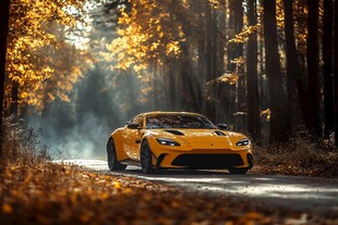 秋日林间的炫酷黄色跑车