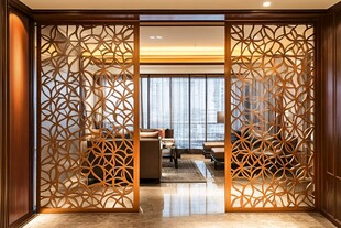 中式雕花隔断的雅致客厅