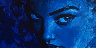 蓝色神秘面容的人物绘画