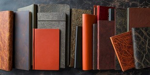 多彩皮质笔记本展示