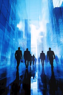 都市商务人群的前行身影