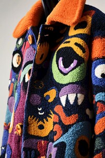 个性涂鸦图案毛绒外套