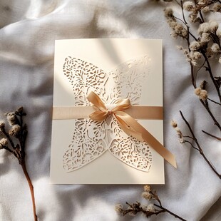 精致蝴蝶镂空贺卡装饰精美