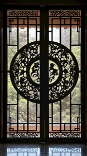 中式雕花门窗古韵雅致