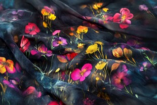印花丝绸布料 色彩斑斓花朵