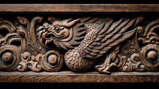 中式木雕上的精美龙形雕刻