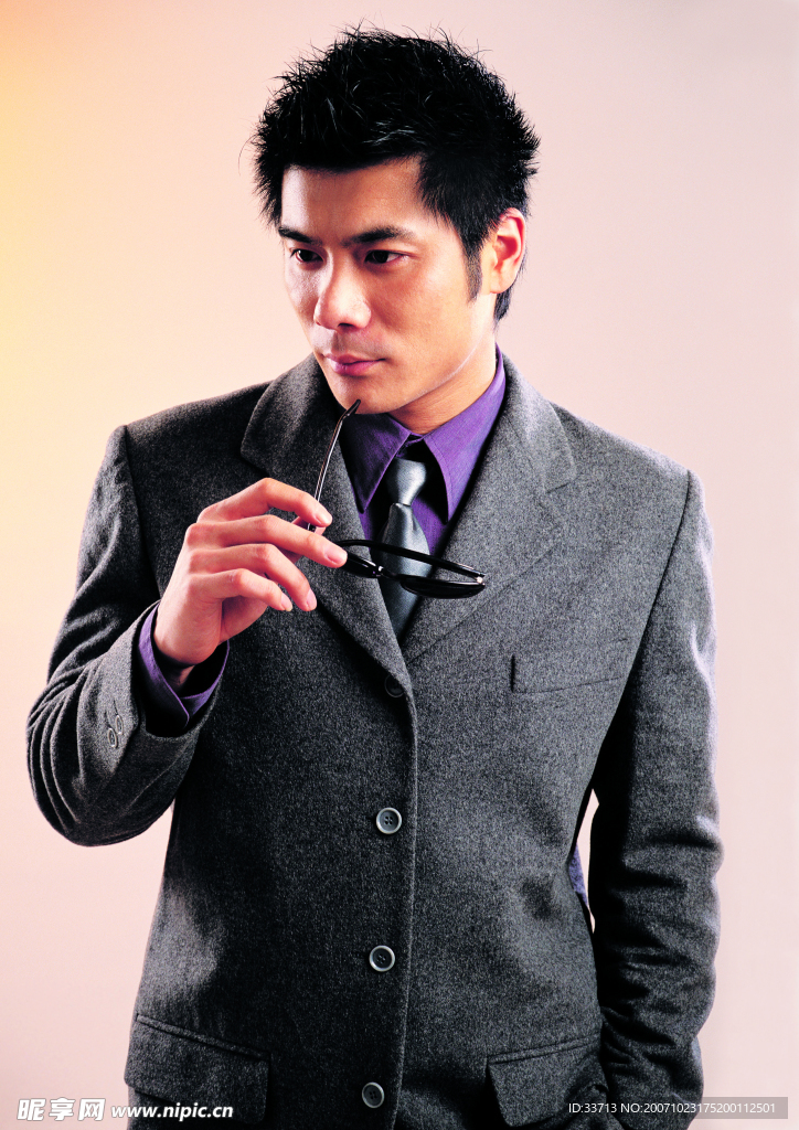 高精度气质男人