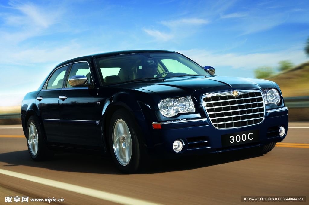 克莱斯勒汽车图片