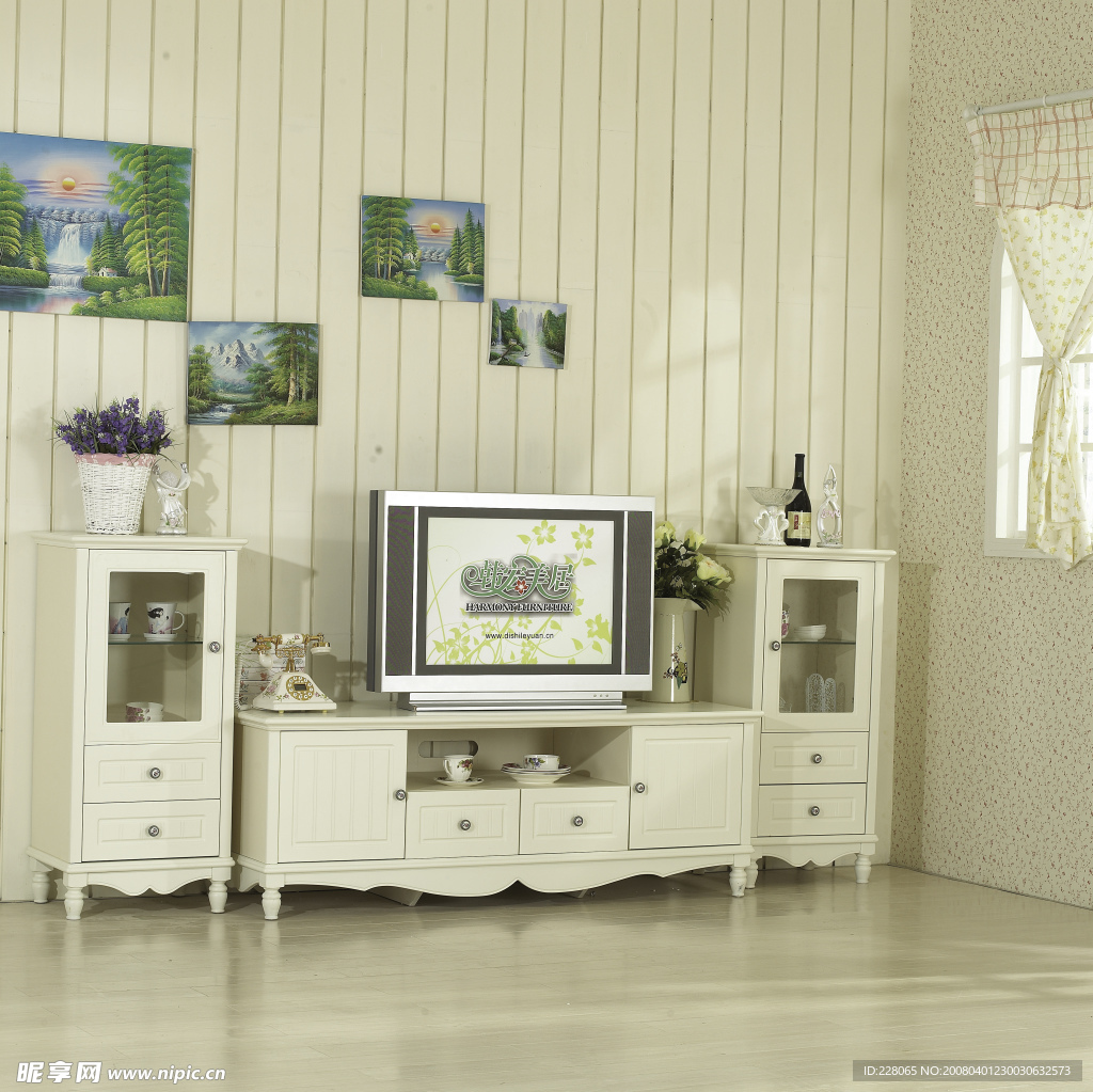 高清时尚电视柜组