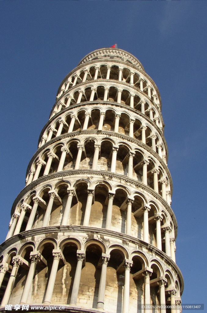 比萨斜塔