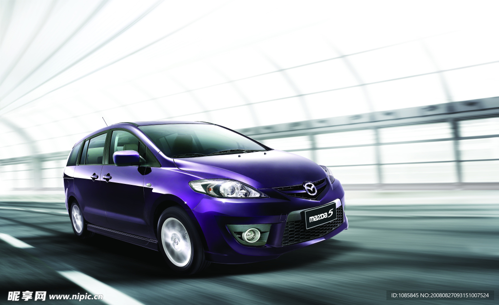 马自达5宣传海报图