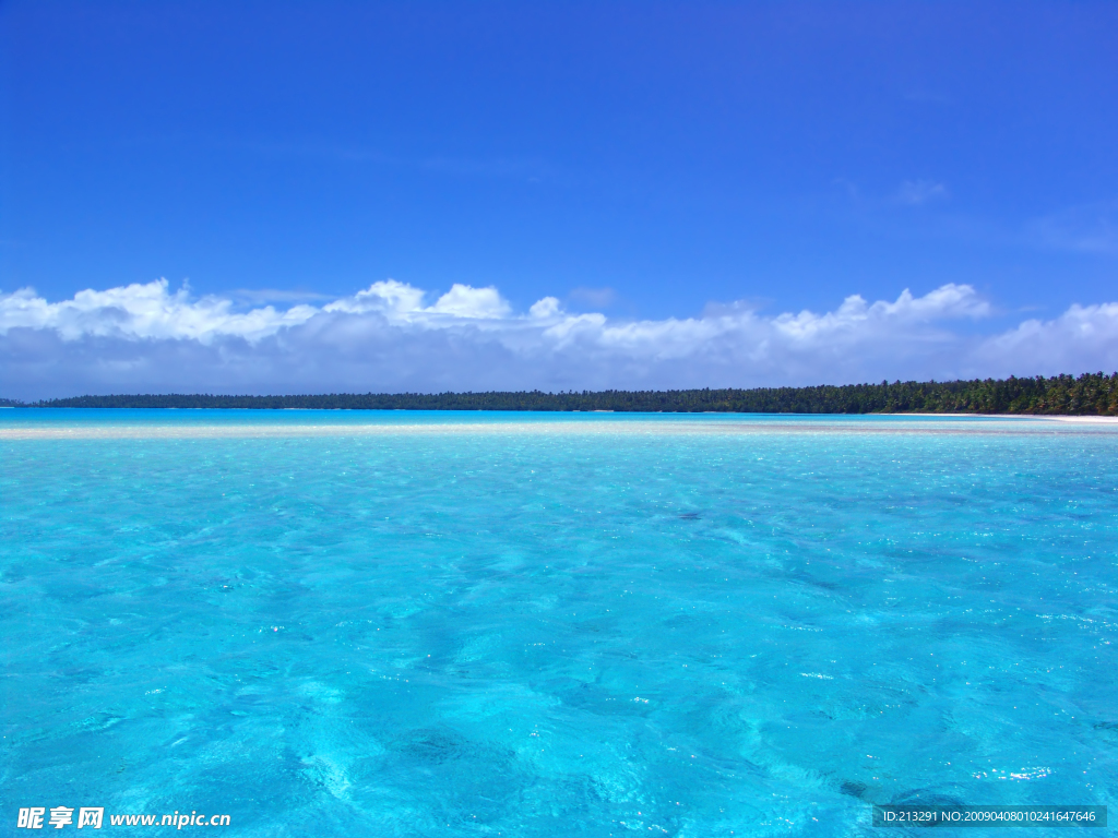 夏日海边沙滩风景
