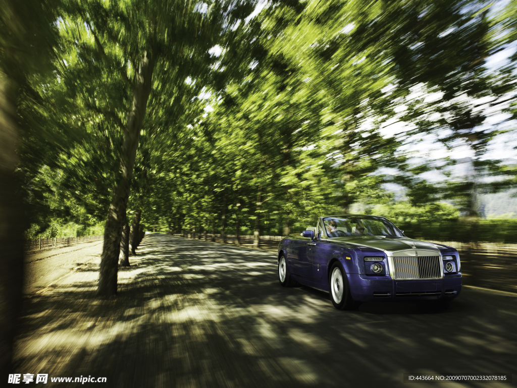 敞篷劳斯莱斯
