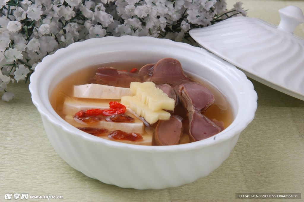 杞子粉葛炖陈肾