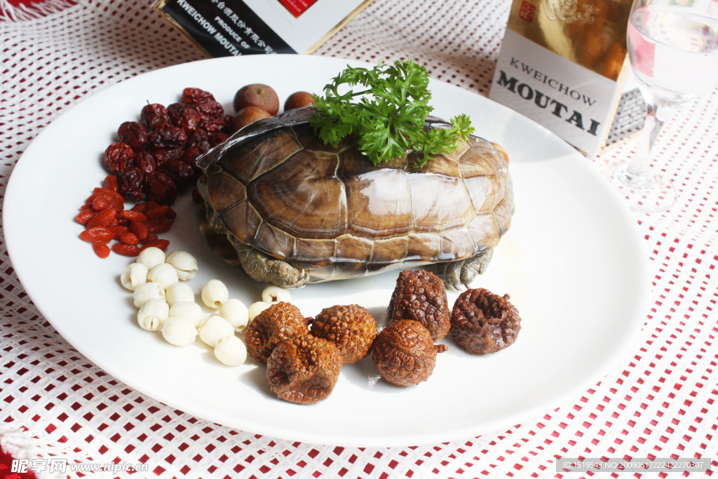 五圆药膳炖土龟