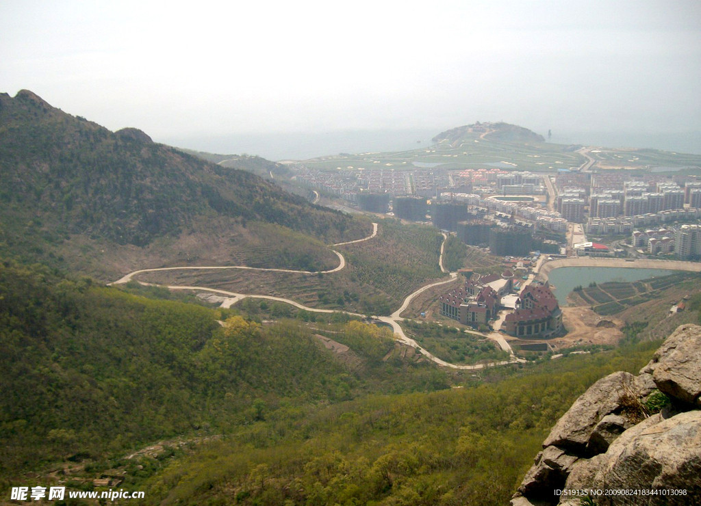 树 山头 山路 水库