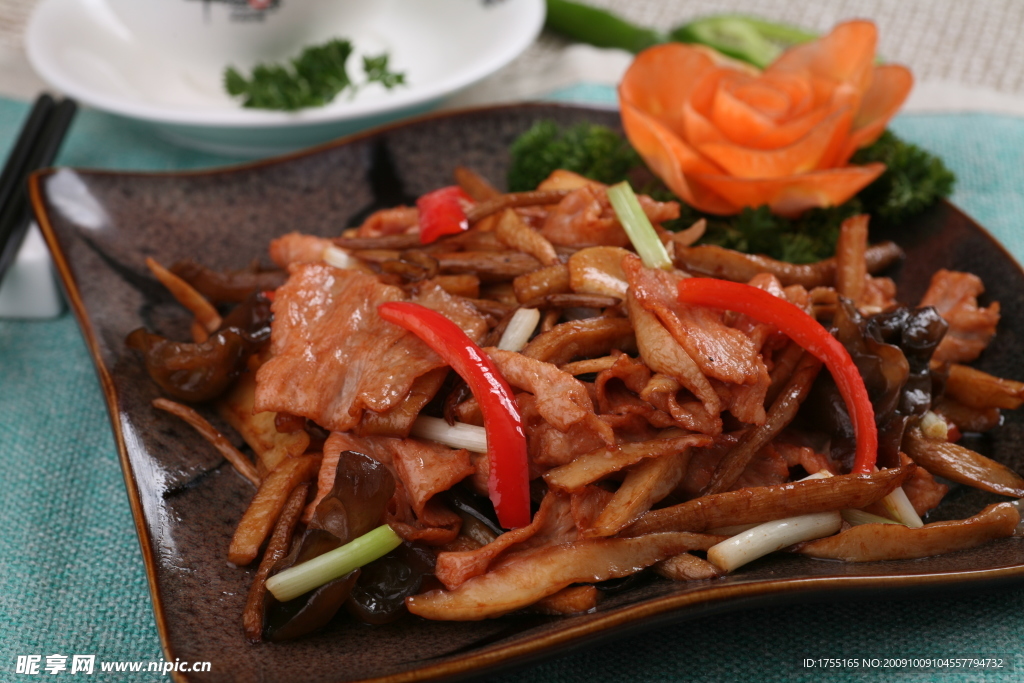 山菇云耳贵妃肉