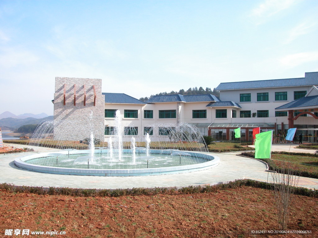 湖北咸宁金桂湖酒店全貌