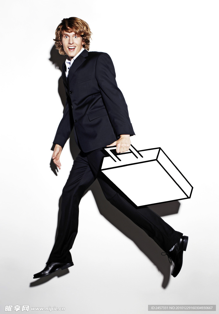 拎着模型公文包跑步的商务人物