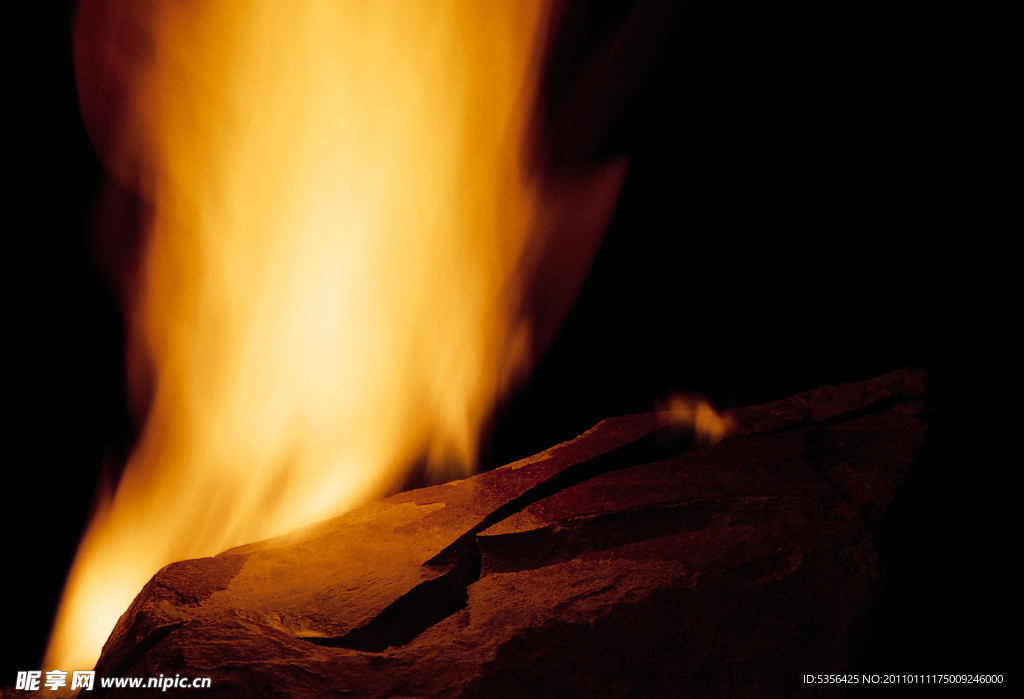火 燃烧的火