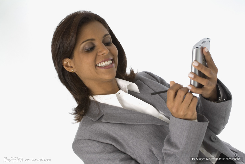 商务通工作的商务美女