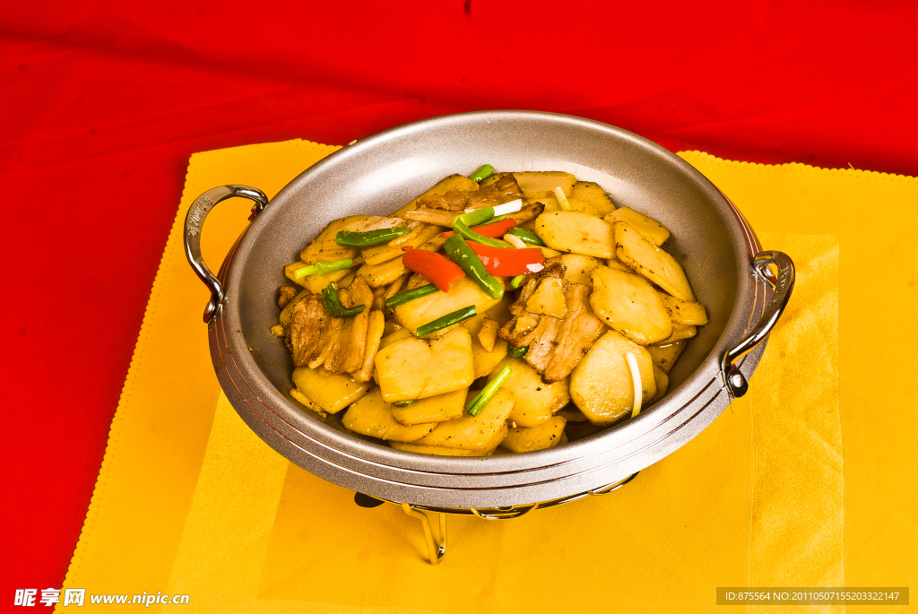 铁锅土豆片