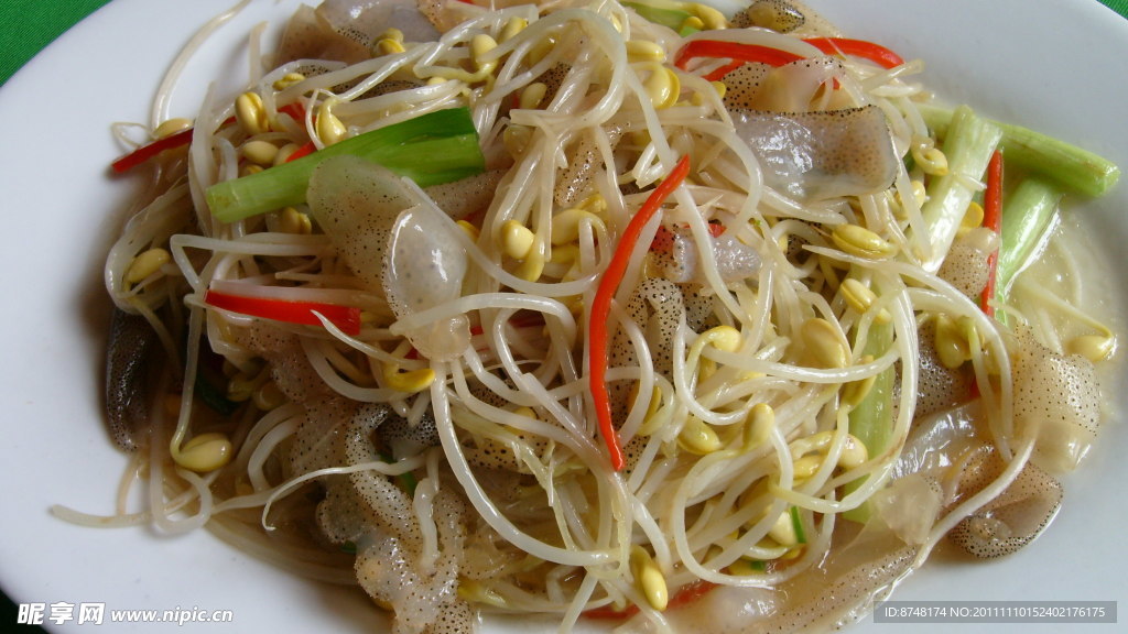 黄豆芽炒海哲皮
