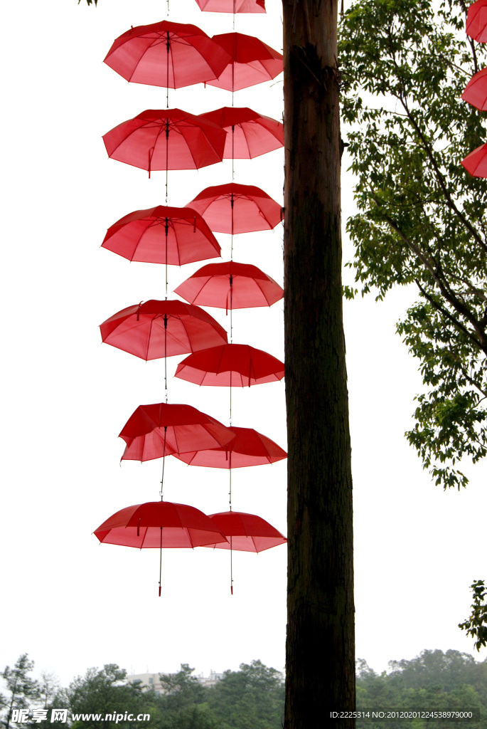 2012春节气氛 红伞