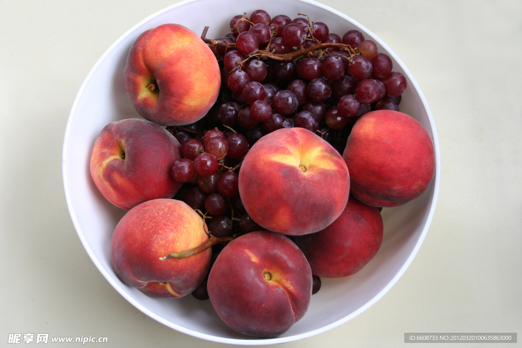 李子和葡萄