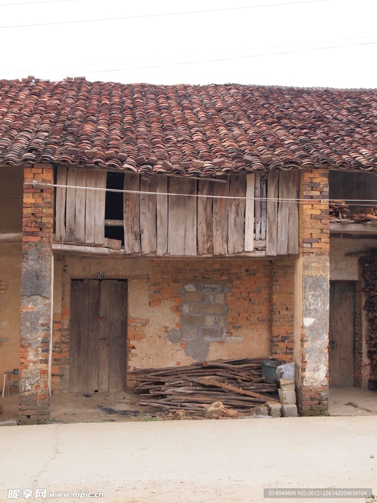 村子老房子