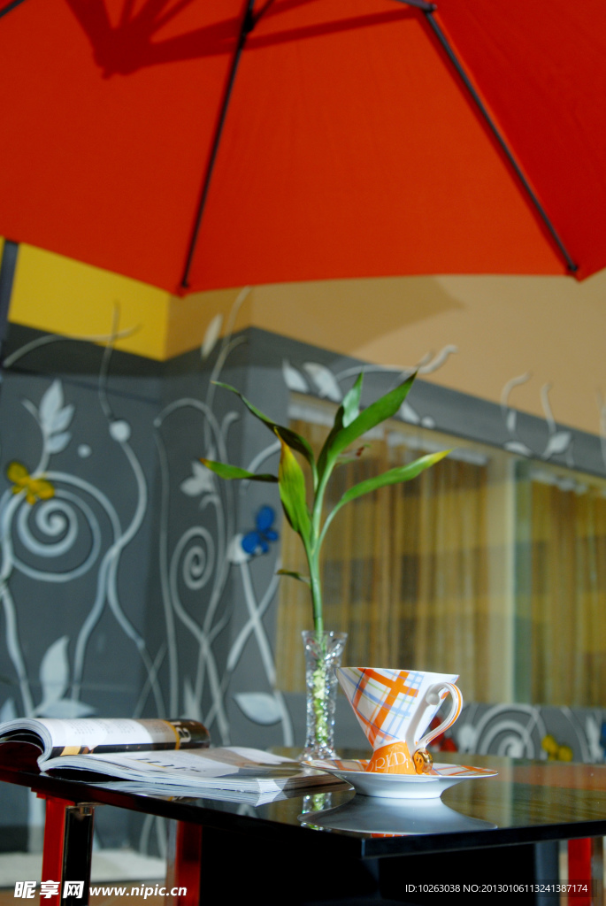 咖啡厅享受闲暇