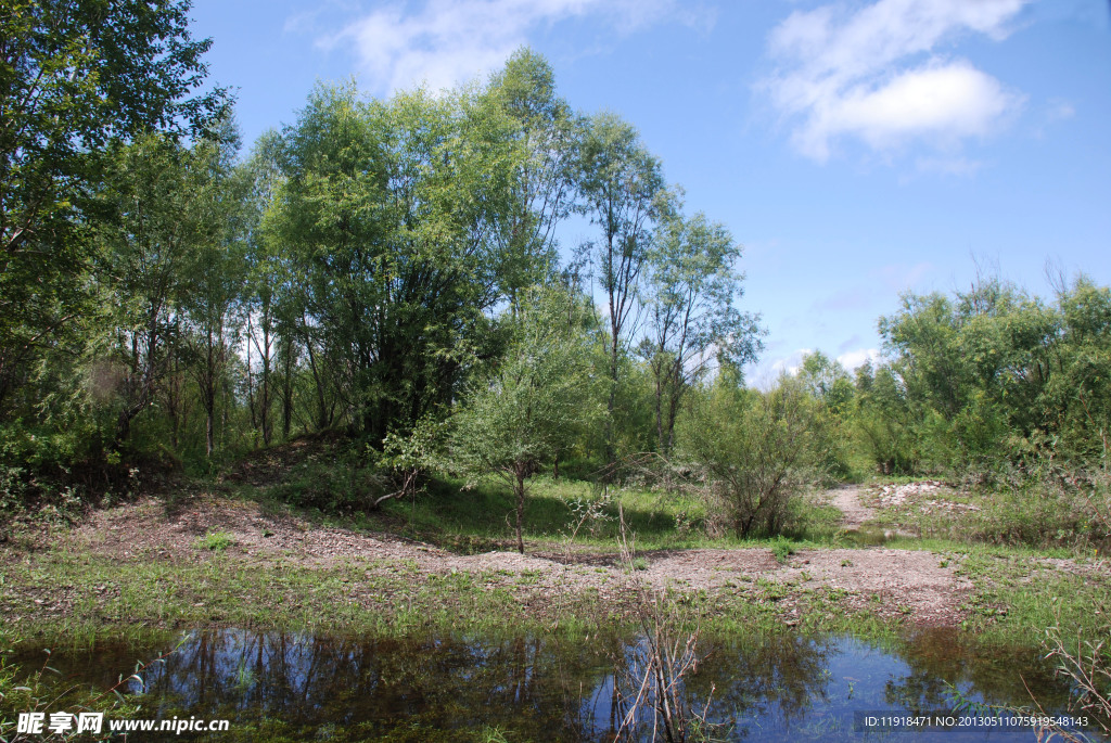 满归激流河公园风景