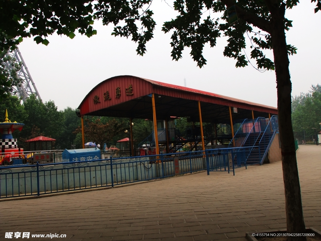 公园建筑 游乐场