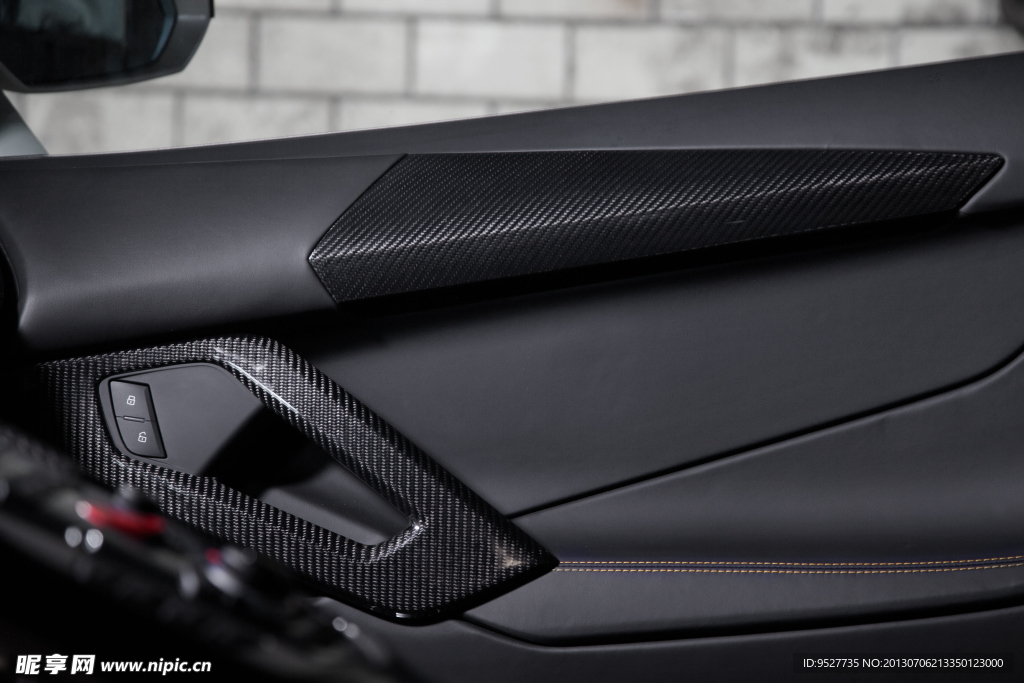 兰博基尼aventador