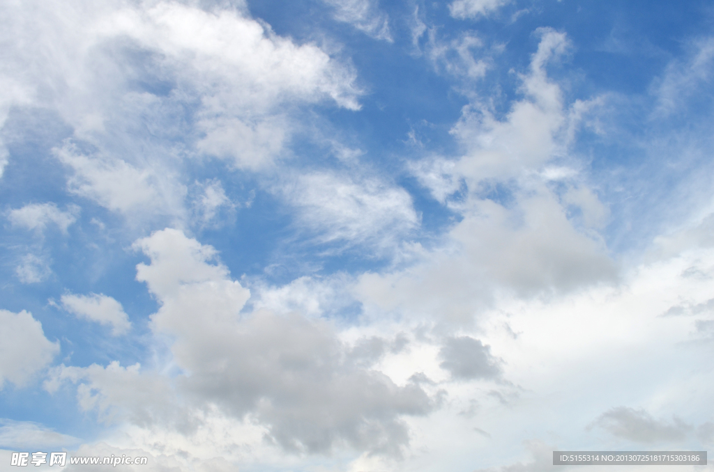 天空白云