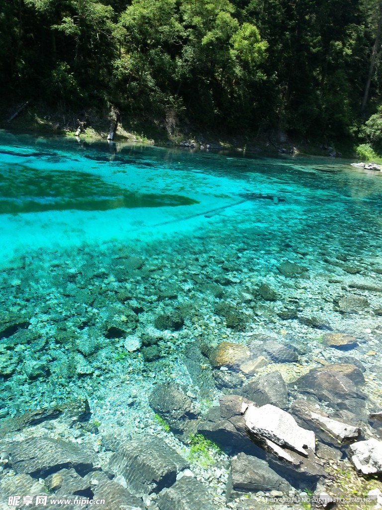 神奇的九寨沟五彩池