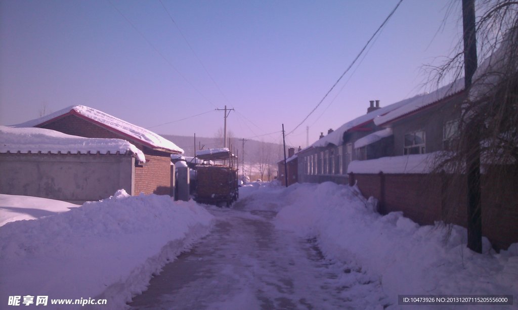 冬日乡村雪景摄影图片