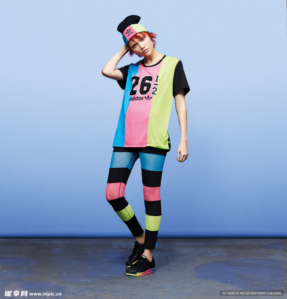 休闲运动服广告