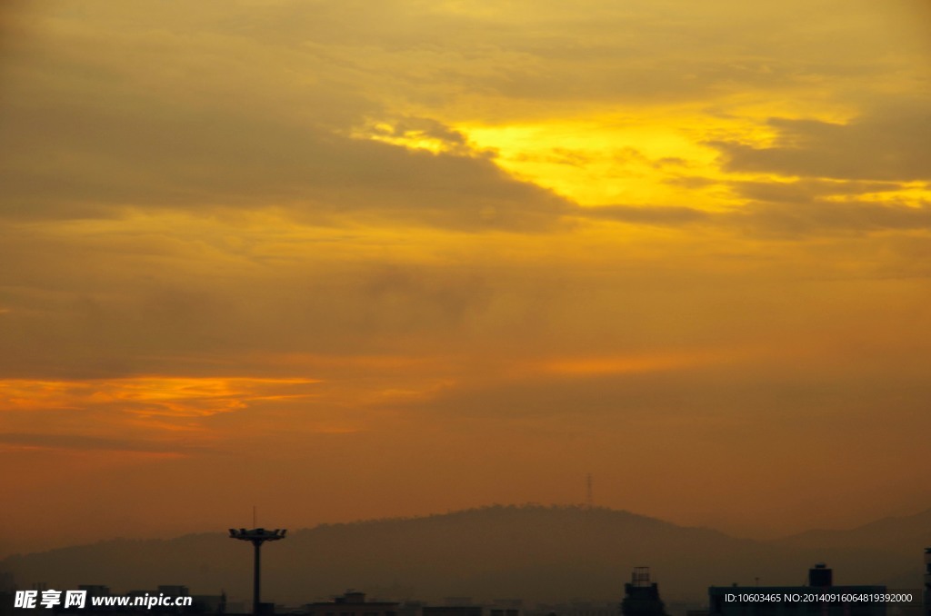 城市晚霞天文景观